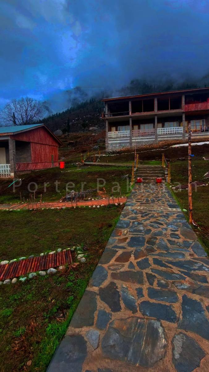 Khana Badosh Resort Kalam Extérieur photo
