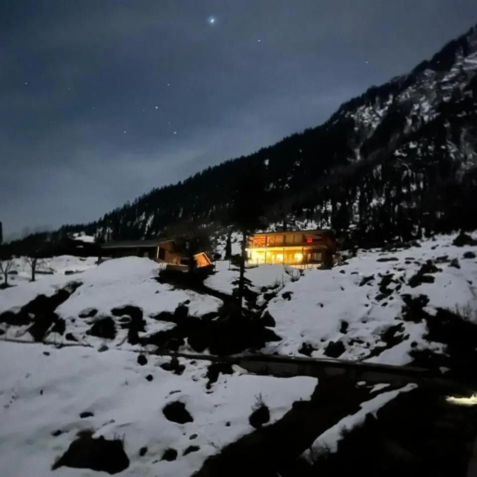 Khana Badosh Resort Kalam Extérieur photo